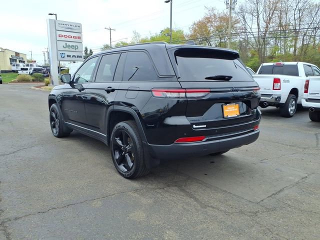 Certified 2023 Jeep Grand Cherokee Altitude AWD/4WD image 5