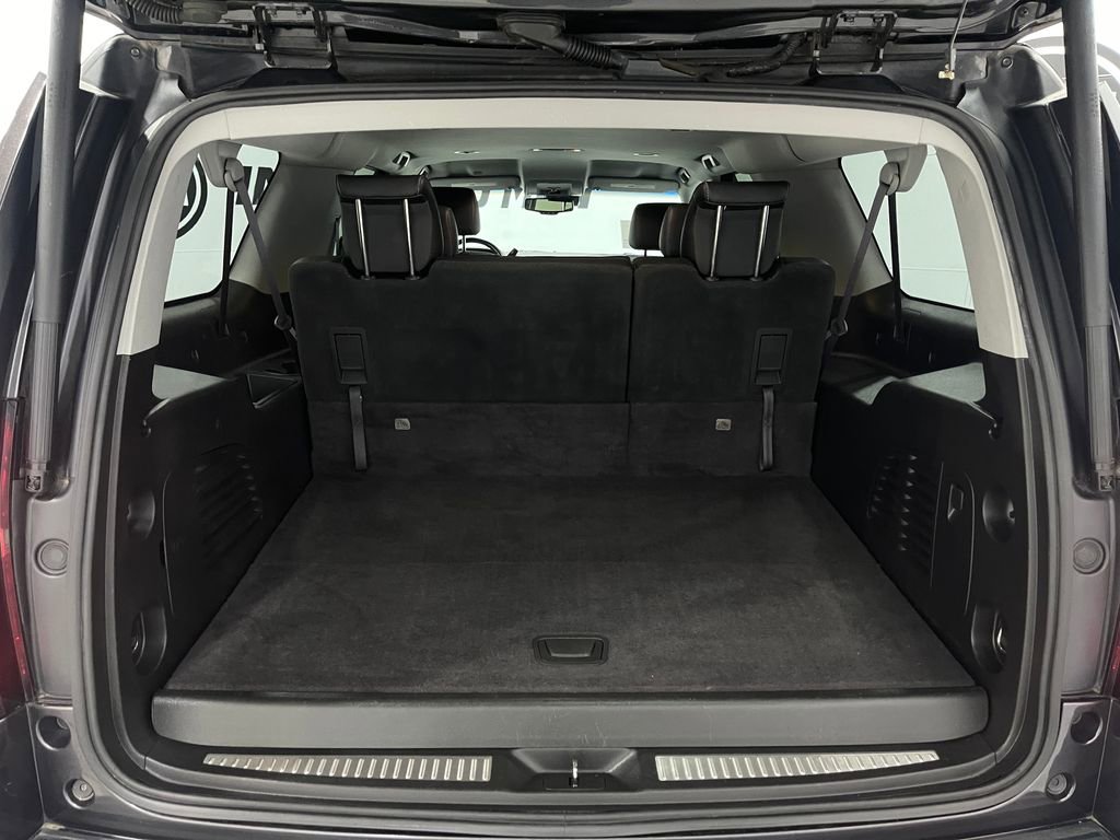 Used 2017 Chevrolet Suburban LT image 28