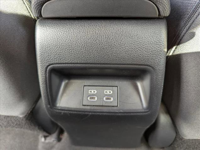 Used 2025 Toyota Corolla LE image 16