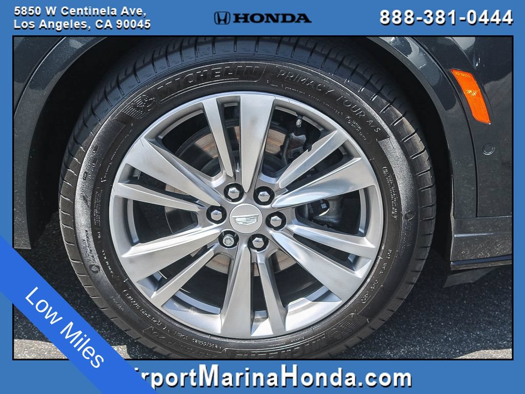 Used 2021 Cadillac XT6 Premium Luxury FWD image 16
