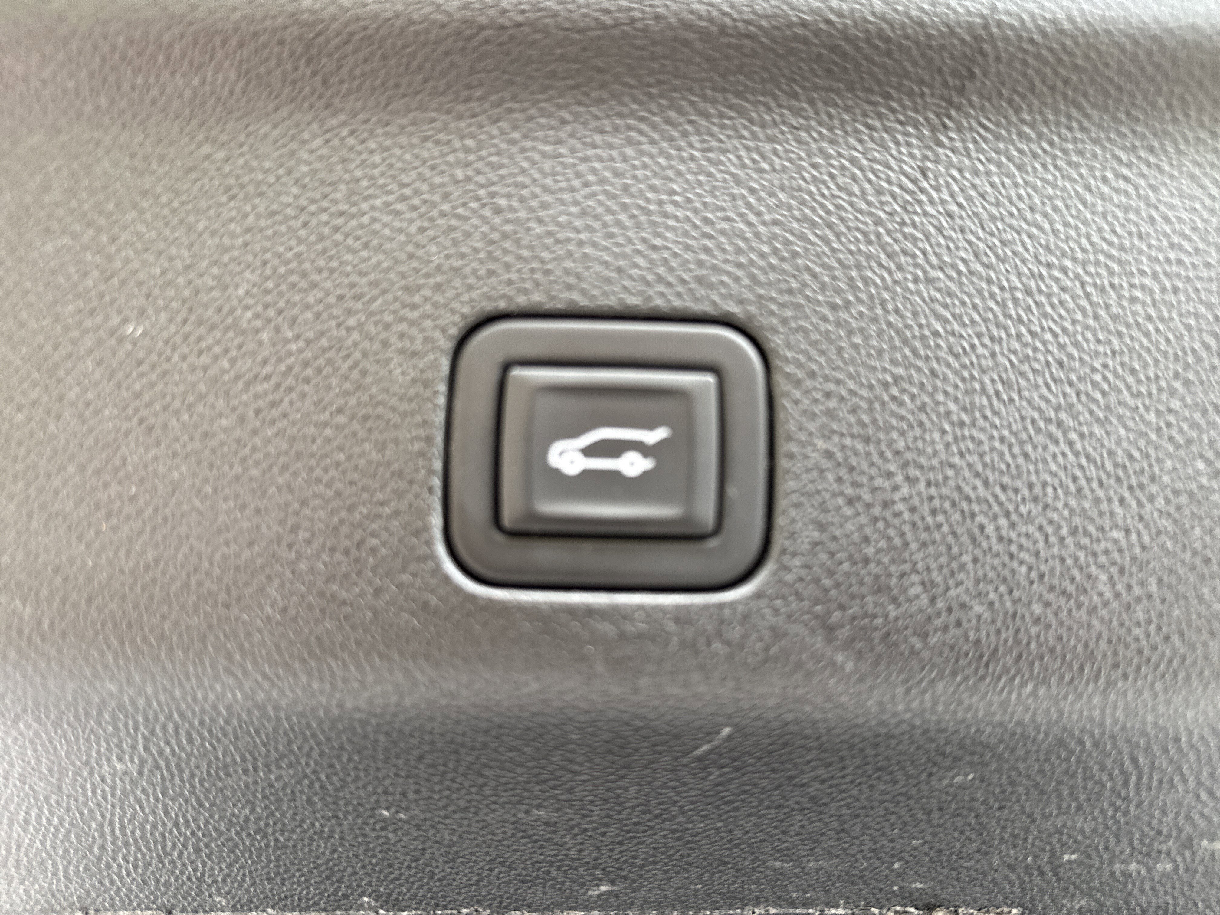 Used 2023 Chevrolet Tahoe High Country w/ Advanced Technology Package AWD/4WD image 42