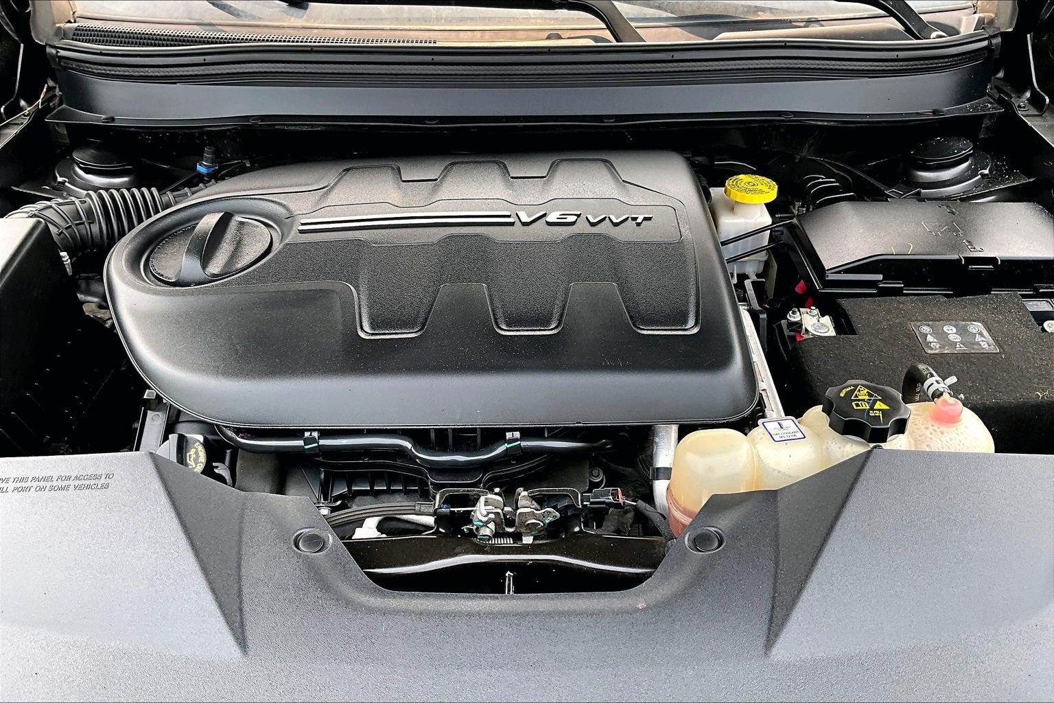Used 2019 Jeep Cherokee Trailhawk AWD/4WD image 10