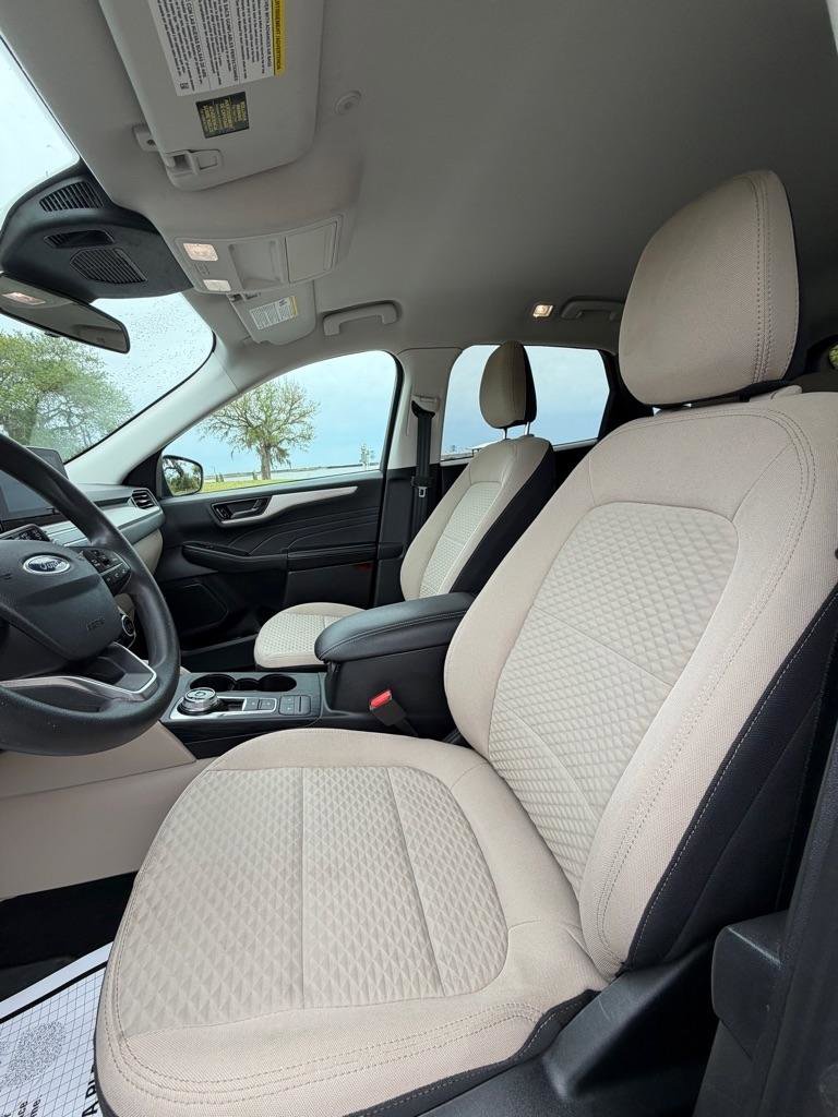 Used 2022 Ford Escape SE FWD image 10