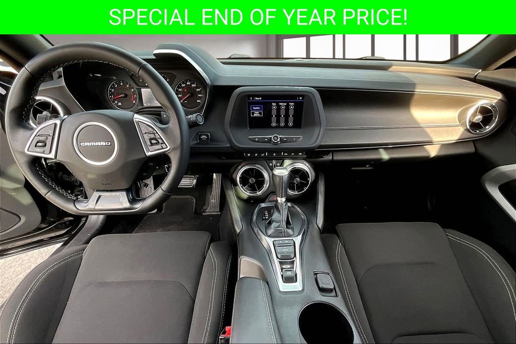 Used 2021 Chevrolet Camaro LT w/ RS Package image 7