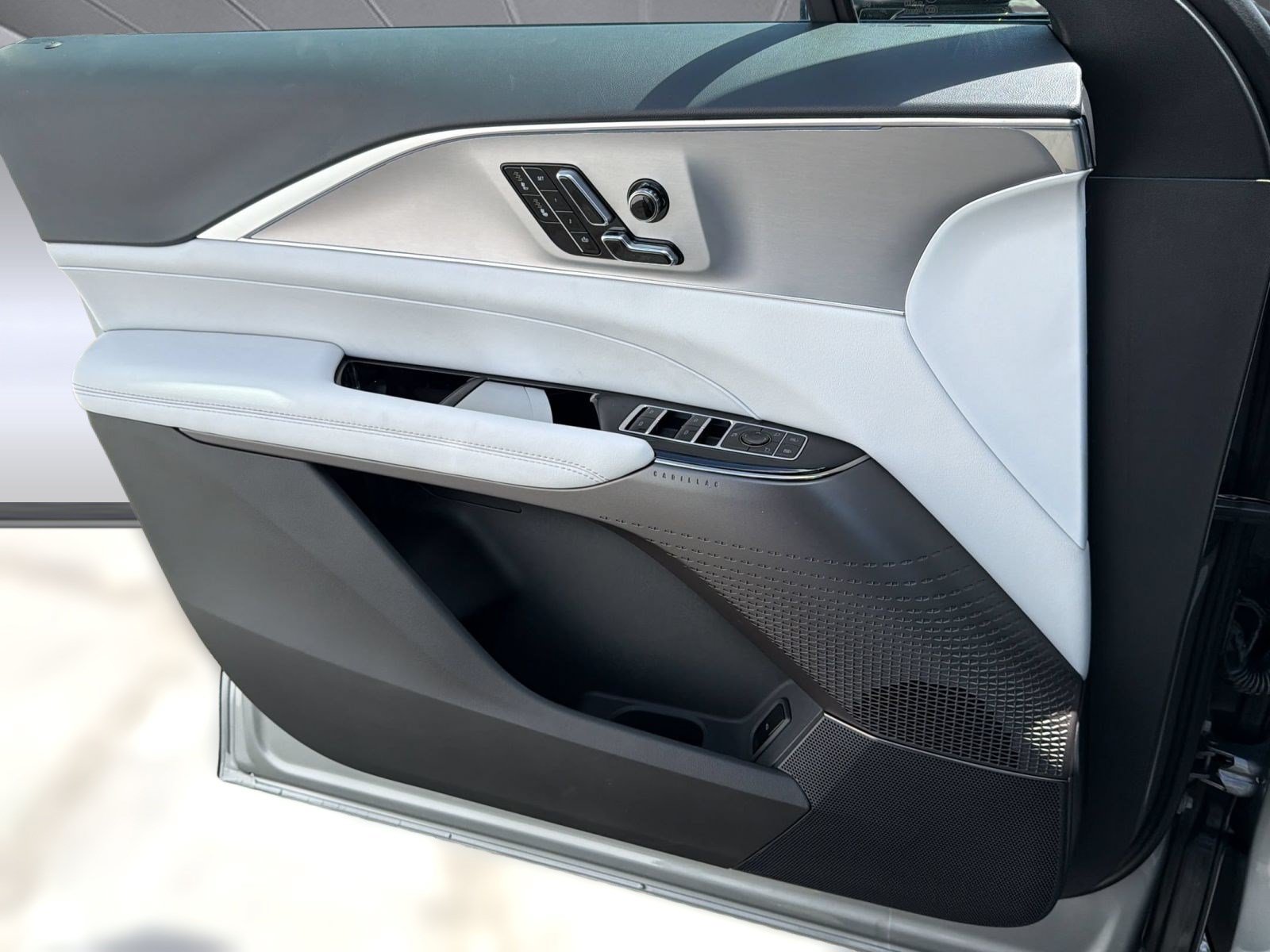 New 2027 Cadillac Lyriq Sport RWD image 13