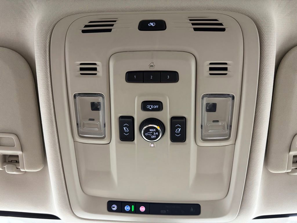 Used 2021 GMC Yukon Denali w/ Advanced Technology Package AWD/4WD image 36
