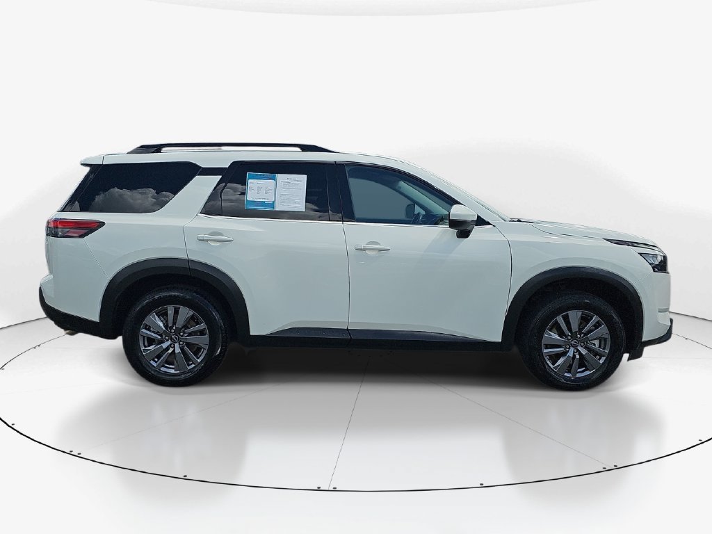 Used 2025 Nissan Pathfinder SV FWD image 5