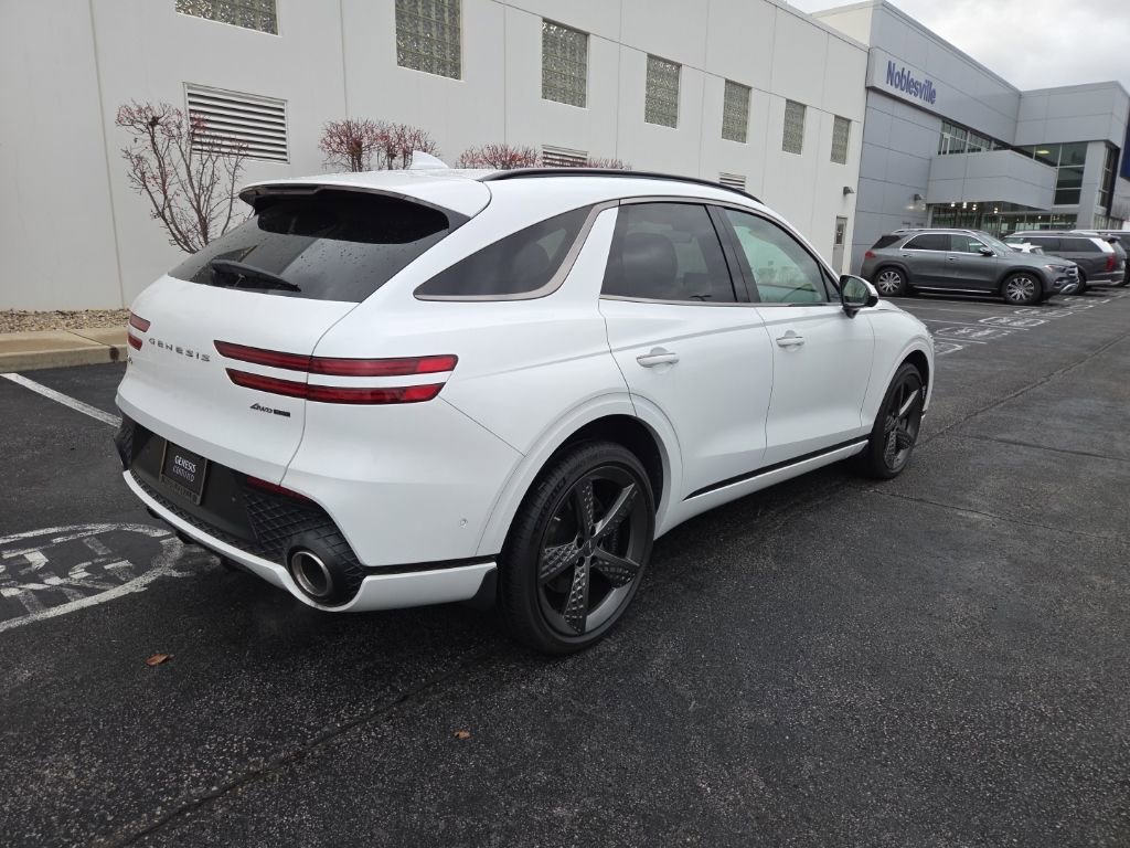 Used 2025 Genesis GV70 3.5T Sport w/ Sport Advanced Package image 8