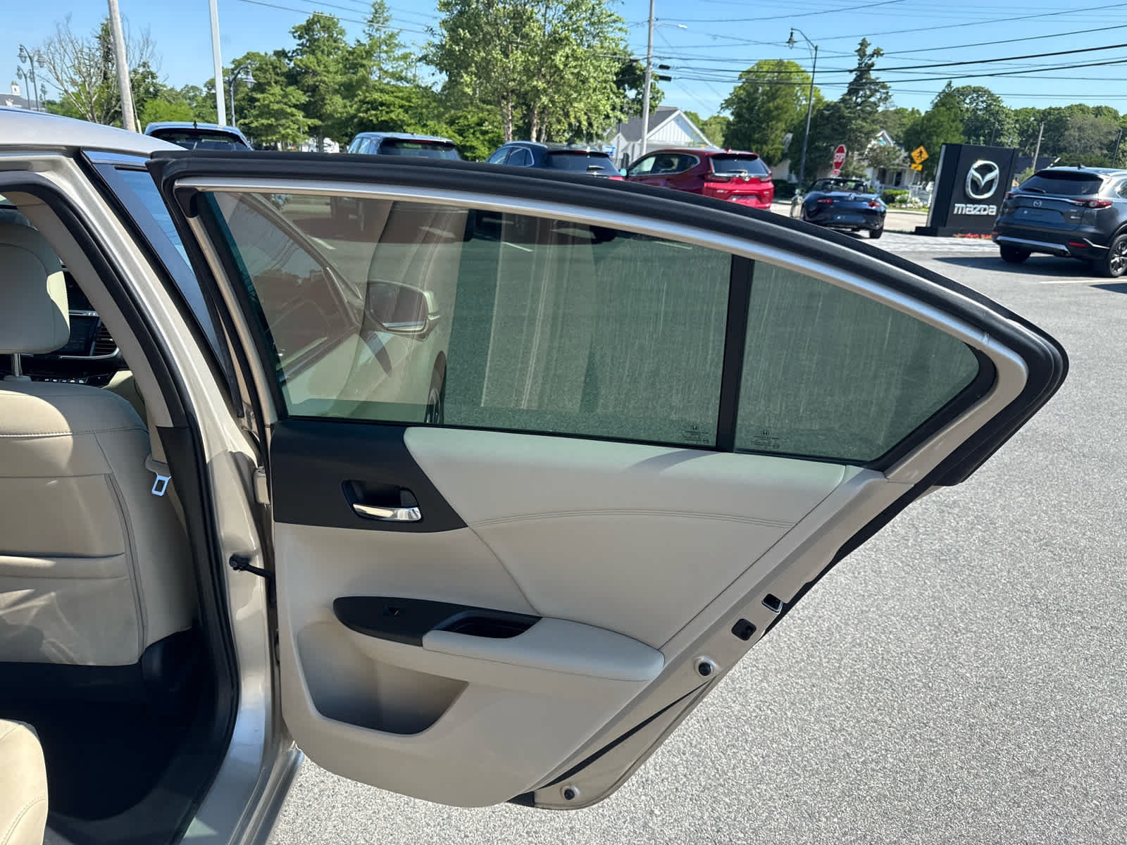 Used 2017 Honda Accord EX-L image 24