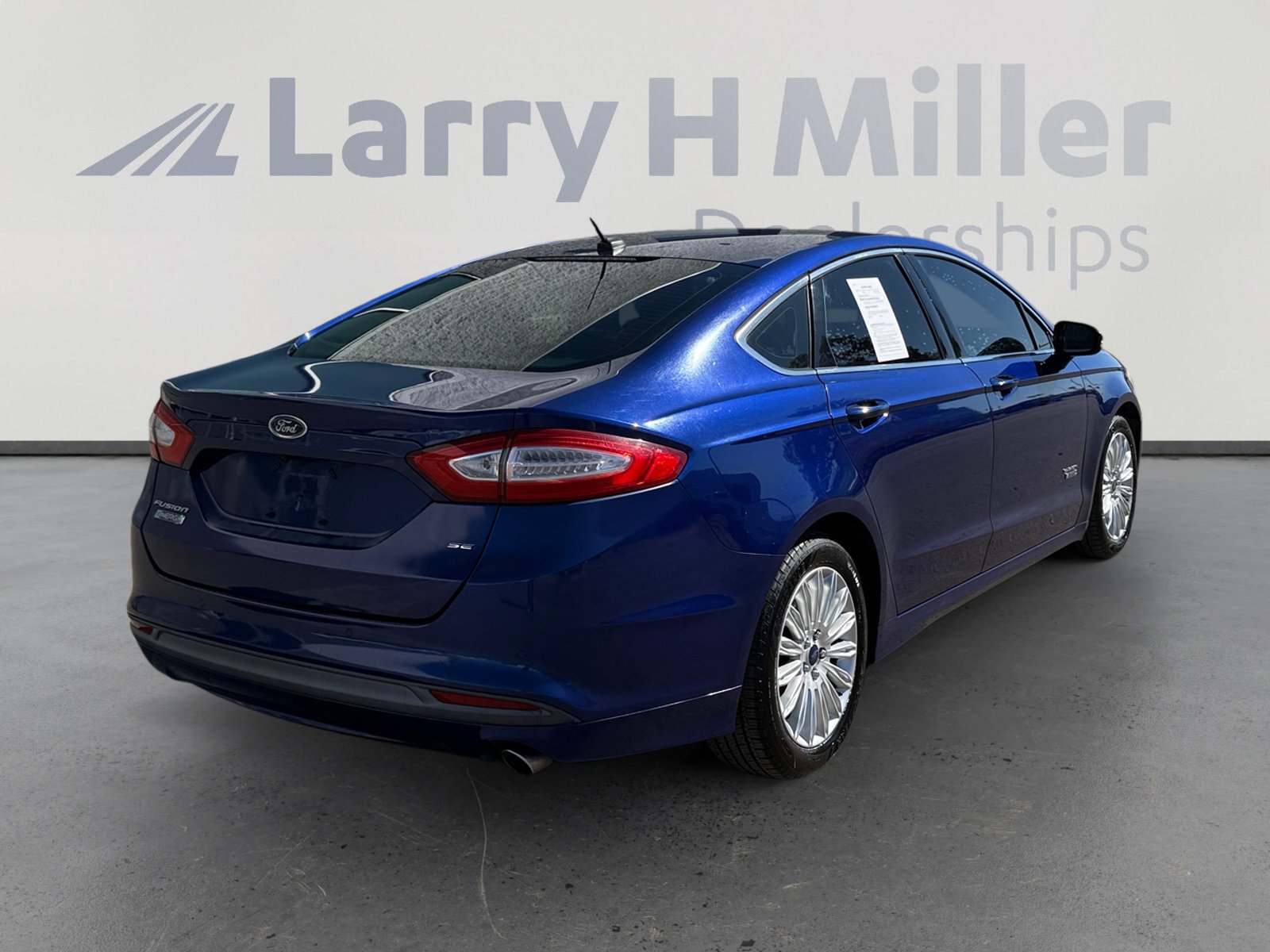 Used 2015 Ford Fusion Energi SE w/ Driver Assist Package image 5