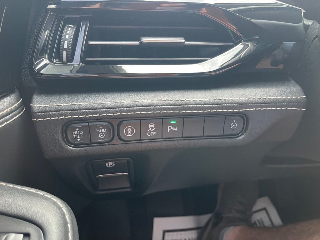 Used 2022 Acura MDX w/ Advance Package AWD/4WD image 19