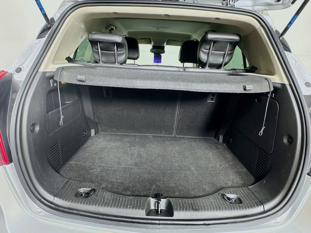 Used 2020 Buick Encore Essence FWD image 29