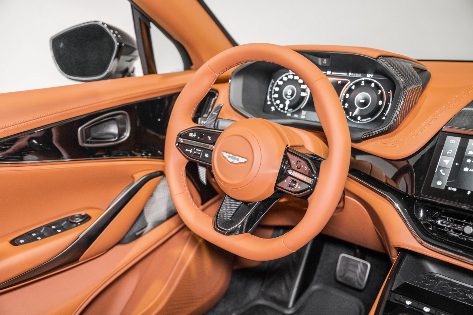 New 2026 Aston Martin DBX 707 AWD/4WD image 25