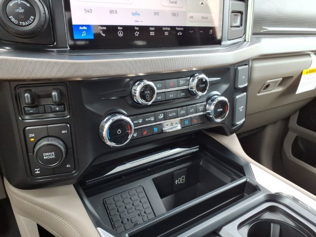 New 2027 Ford F250 Platinum w/ Platinum Plus Package AWD/4WD image 25