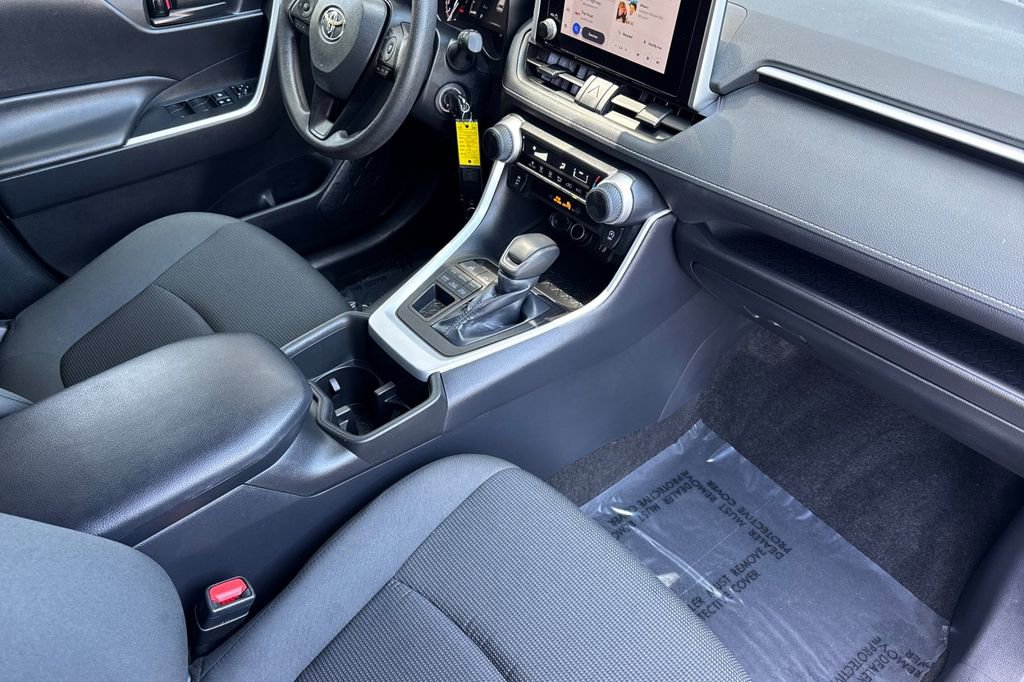 Certified 2024 Toyota RAV4 LE AWD/4WD image 15