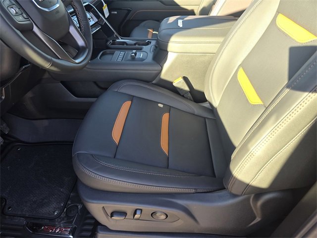 New 2026 GMC Sierra 2500 AT4 w/ AT4 Premium Plus Package image 17