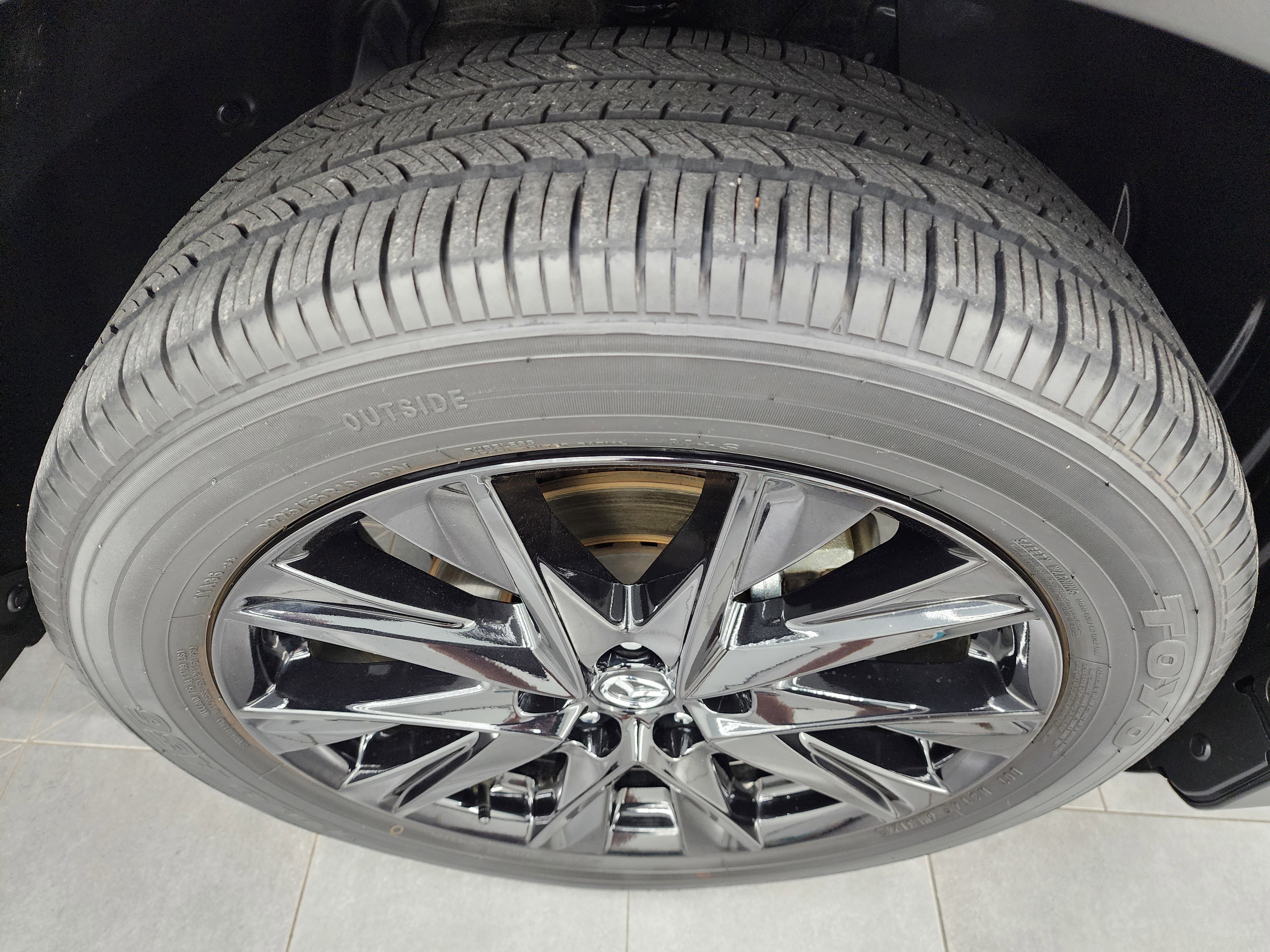 Used 2025 MAZDA CX-5 Carbon Edition image 3