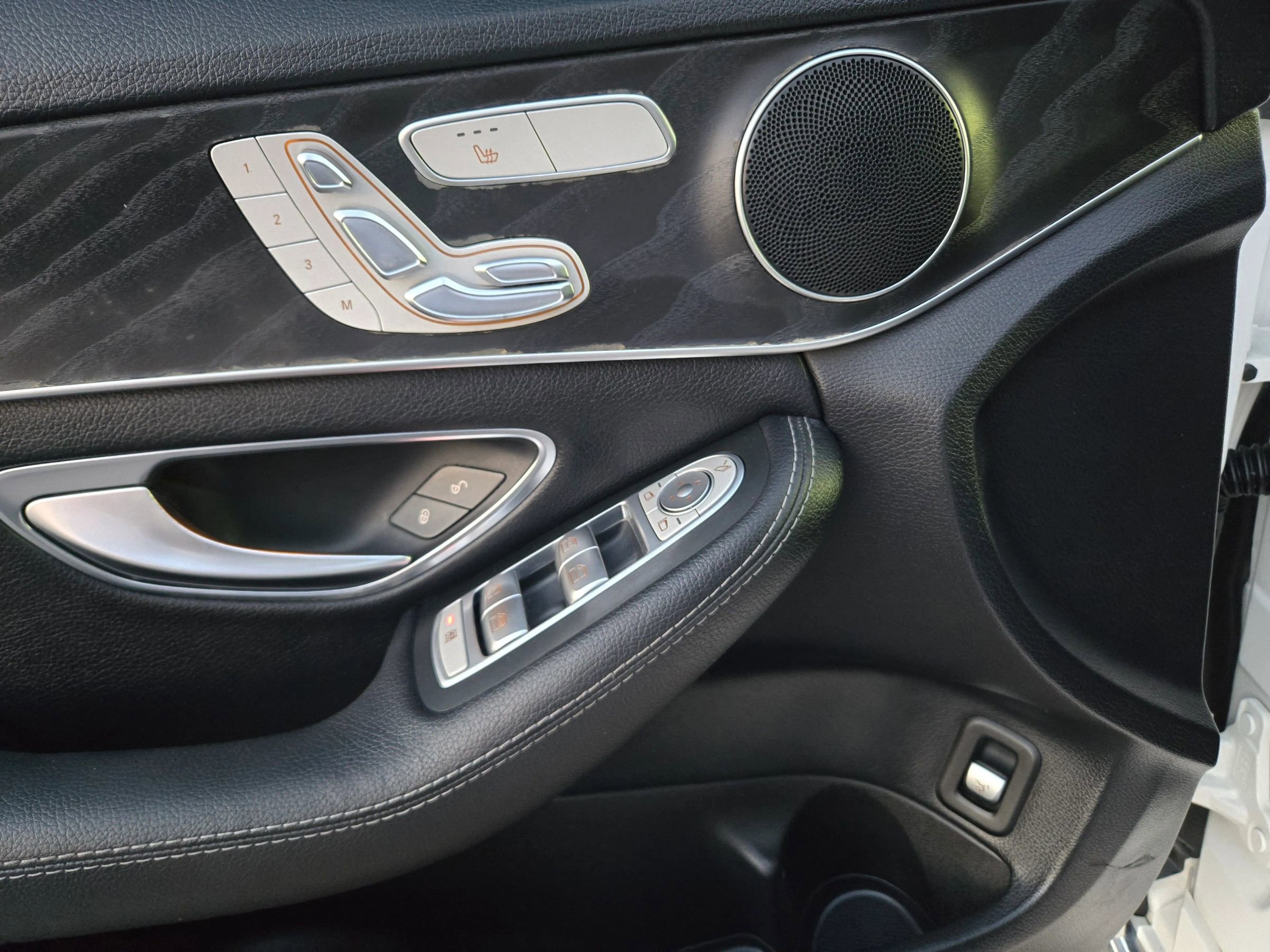 Used 2017 Mercedes-Benz C 300 4MATIC Sedan image 26