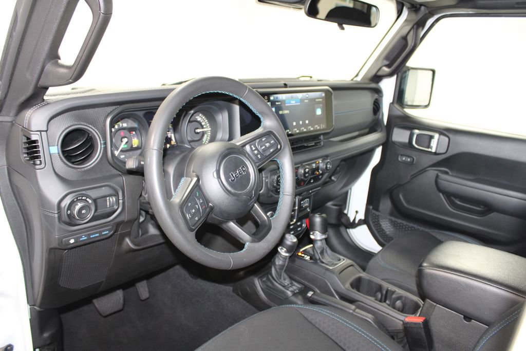 Used 2024 Jeep Wrangler Unlimited Rubicon 4xe AWD/4WD image 26