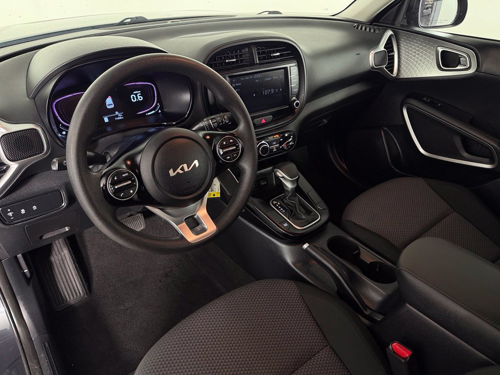 Used 2023 Kia Soul LX FWD image 10