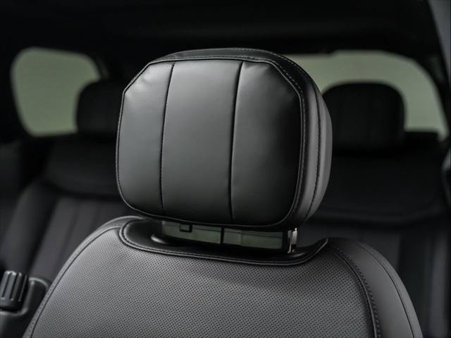 New 2026 Land Rover Range Rover SE AWD/4WD image 14