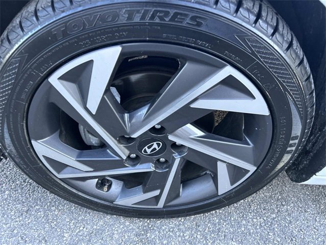 Certified 2024 Hyundai Elantra SEL w/ Convenience Package image 9