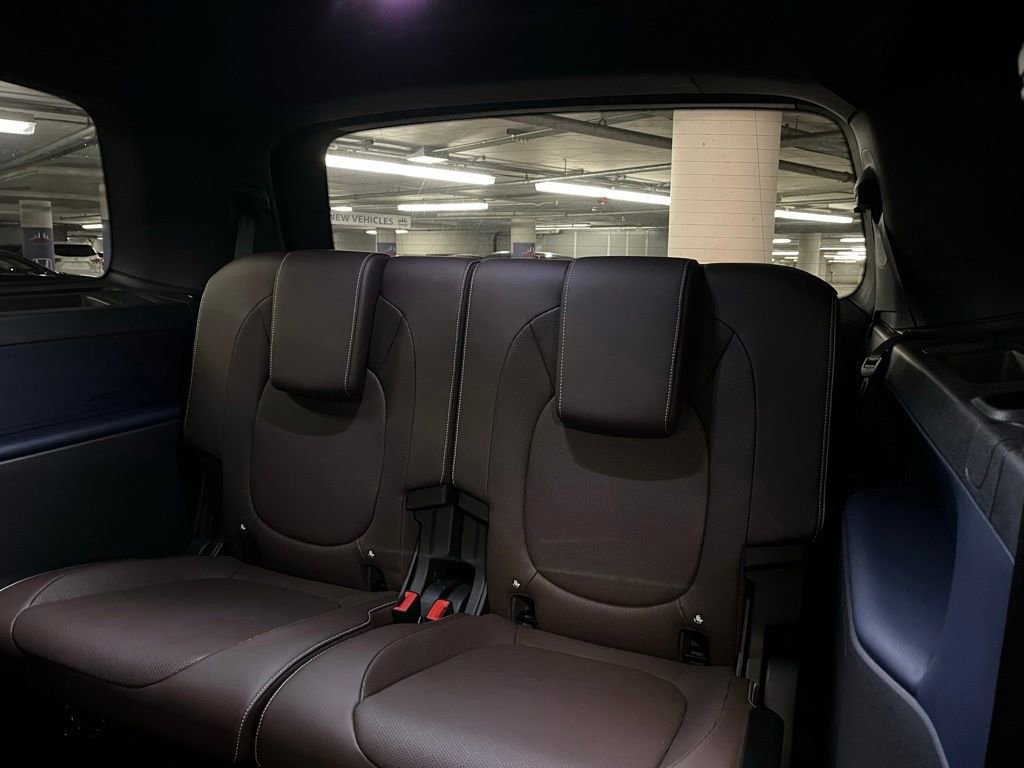 Used 2025 Volkswagen ID. Buzz Pro S RWD image 20