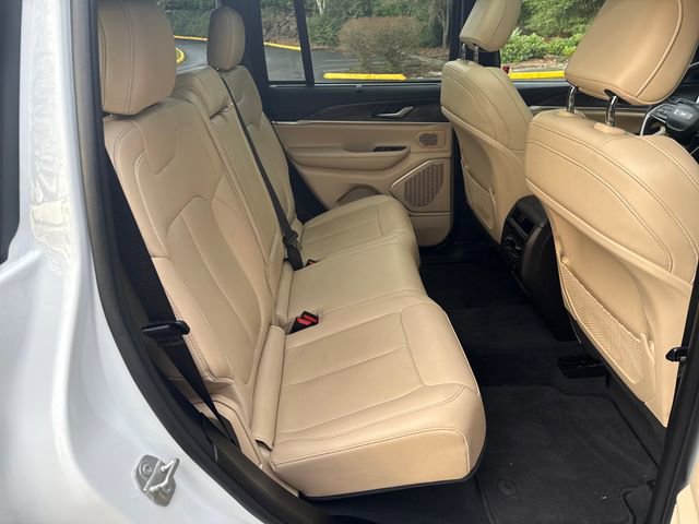 Used 2023 Jeep Grand Cherokee 4WD 4xe w/ Luxury Tech Group II image 11