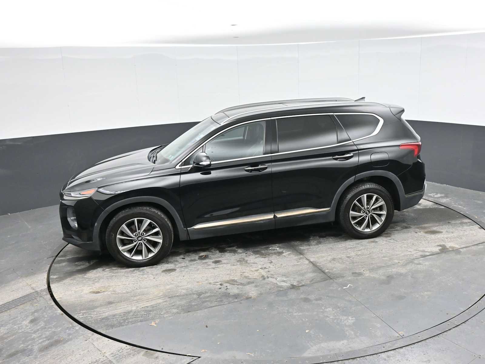 Used 2019 Hyundai Santa Fe Limited image 32