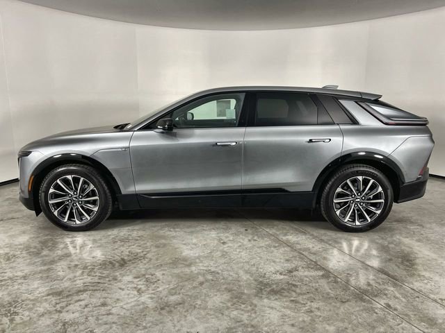 Used 2026 Cadillac Lyriq Sport AWD/4WD image 5
