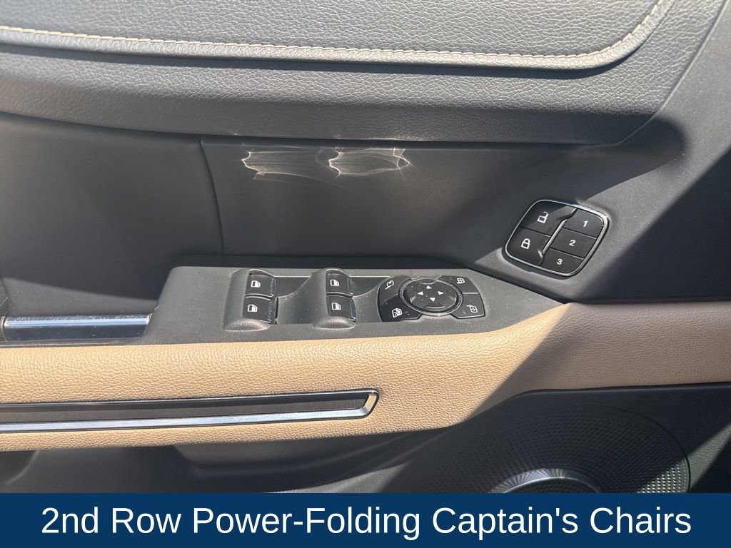 Used 2023 Ford Expedition XLT image 13