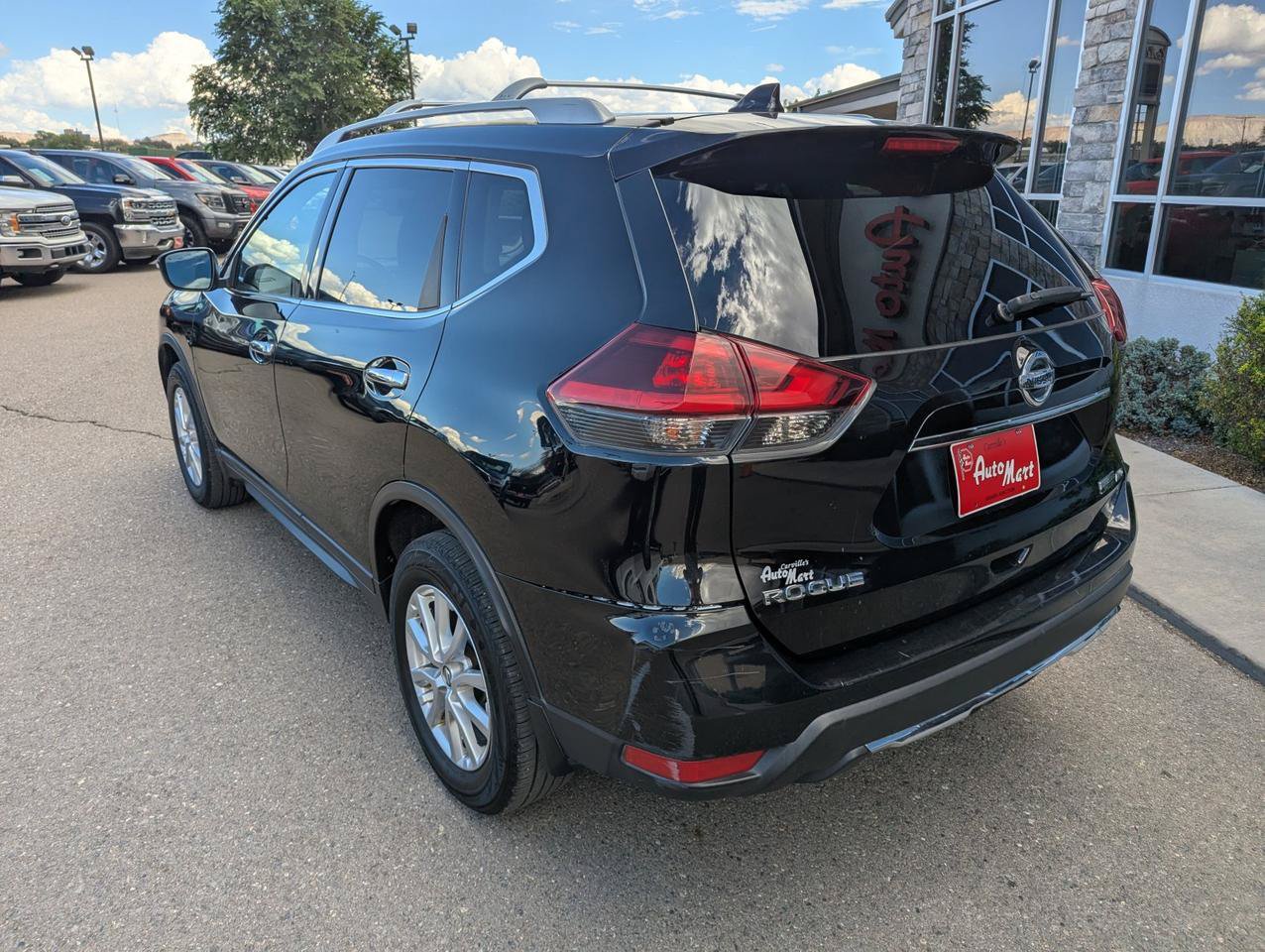 Used 2019 Nissan Rogue S w/ Special Edition Package AWD/4WD image 3