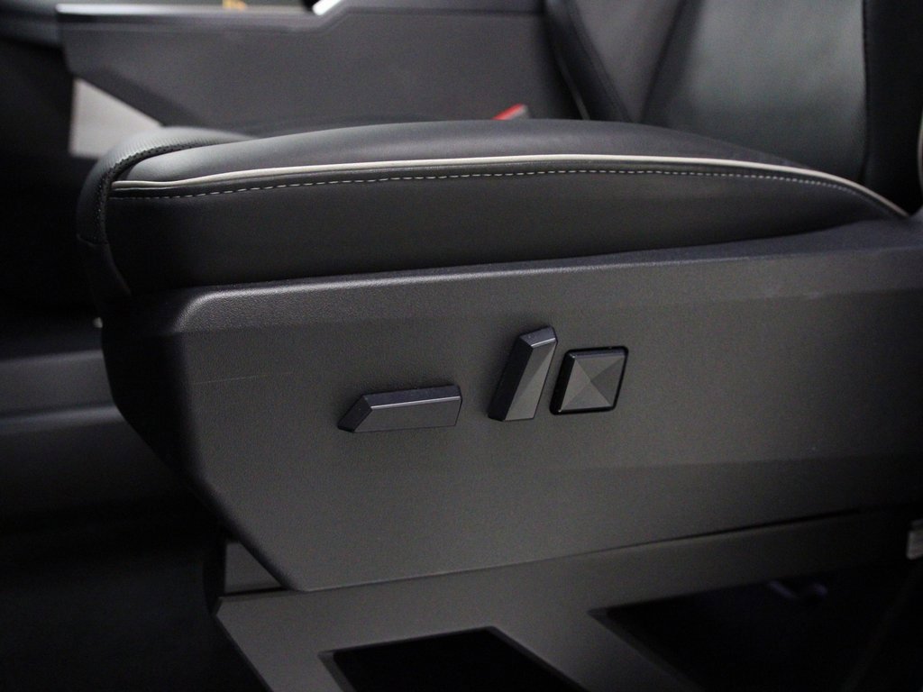 Used 2024 Tesla Cybertruck AWD Crew Cab image 23