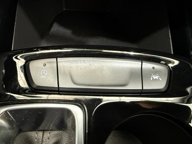 Used 2025 Chevrolet Trax LT FWD image 36