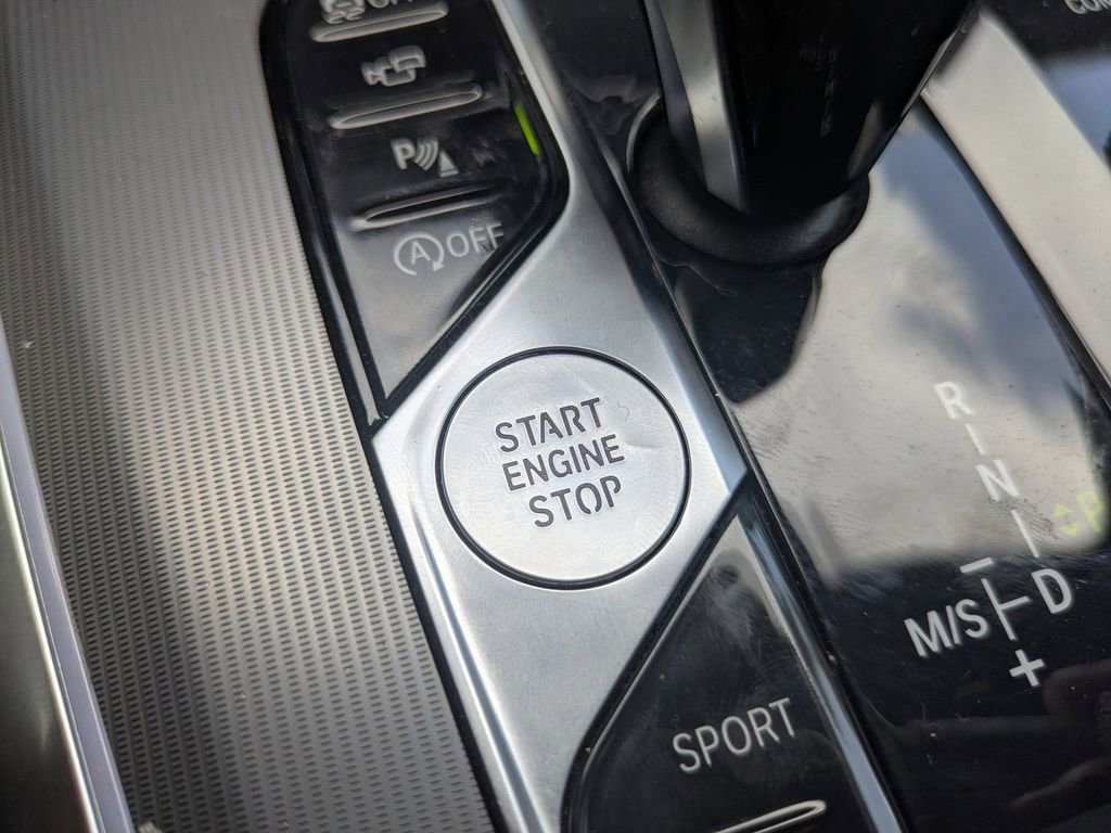 Used 2019 BMW X5 xDrive50i w/ Parking Assistance Package image 35