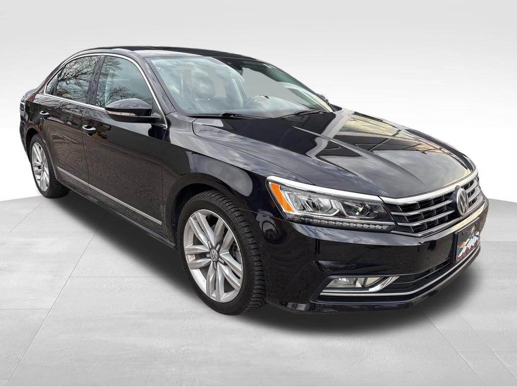 Used 2017 Volkswagen Passat 1.8T SEL Premium image 2