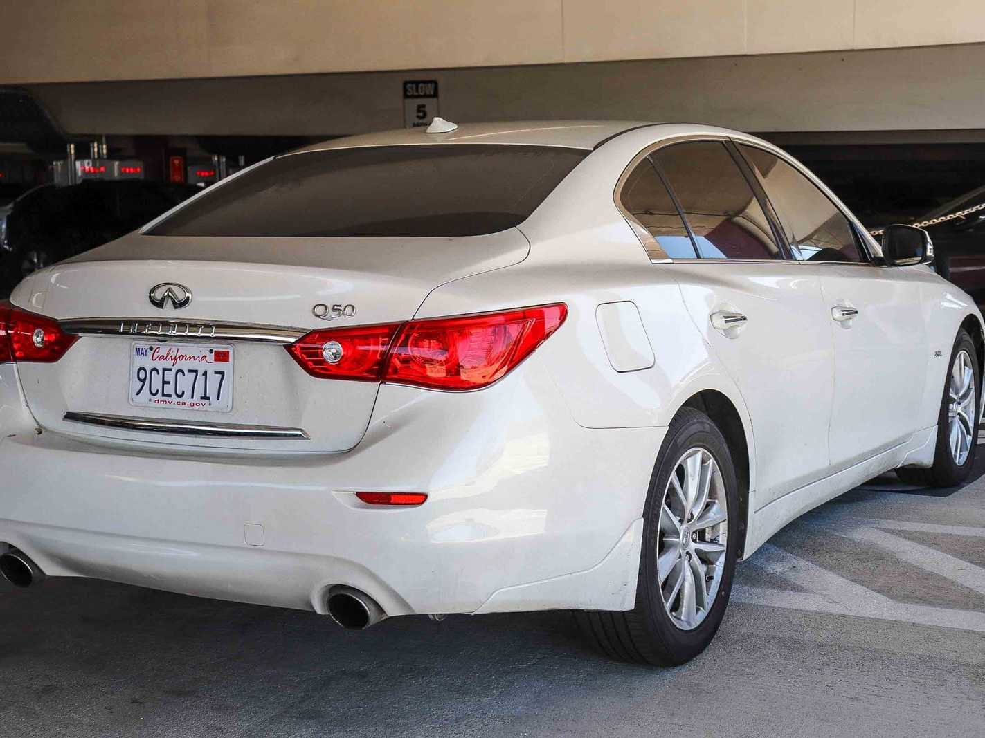Used 2016 INFINITI Q50 Premium w/ 2.0T Premium Plus Package RWD image 4