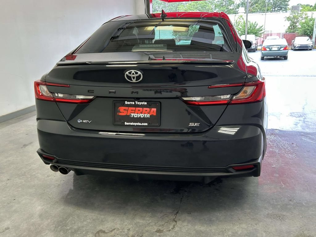 Used 2025 Toyota Camry SE w/ Convenience Package FWD image 4