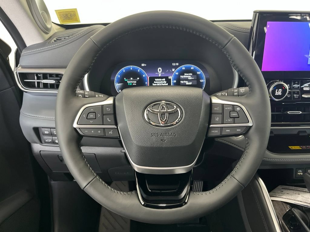 New 2026 Toyota Highlander Limited AWD/4WD image 6