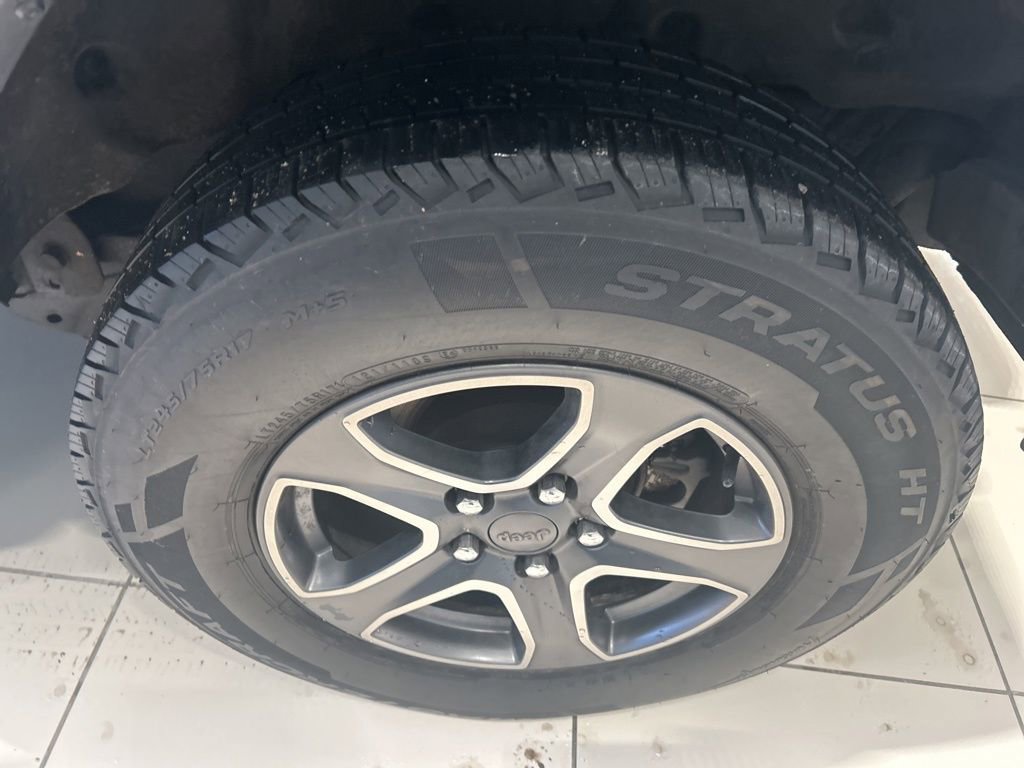 Used 2018 Jeep Wrangler Unlimited Sport S image 19