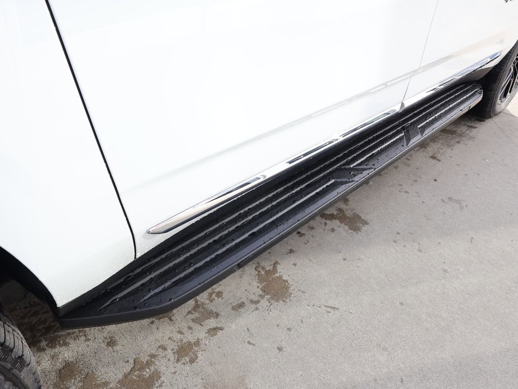 New 2026 GMC Yukon XL Elevation w/ LPO, Elevation Black Package image 37