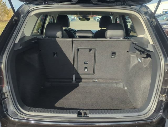 Used 2024 Volkswagen Taos SE image 22