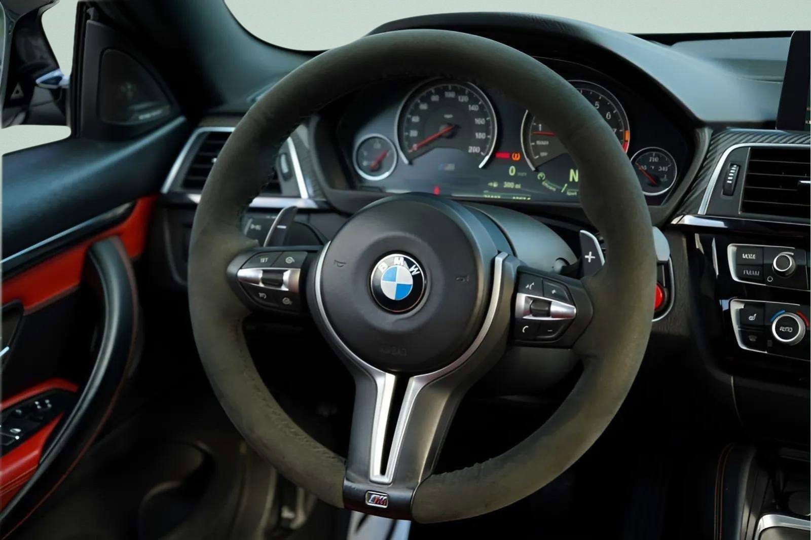 Used 2018 BMW M4 Coupe w/ Competition Package image 28