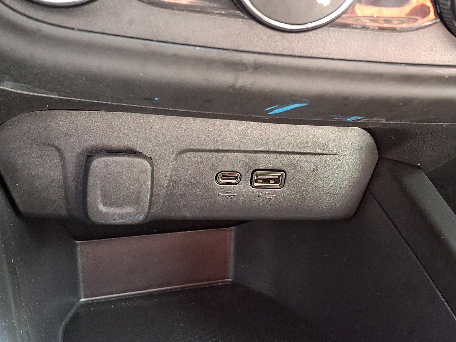 Used 2025 Chevrolet Trax LS FWD image 23