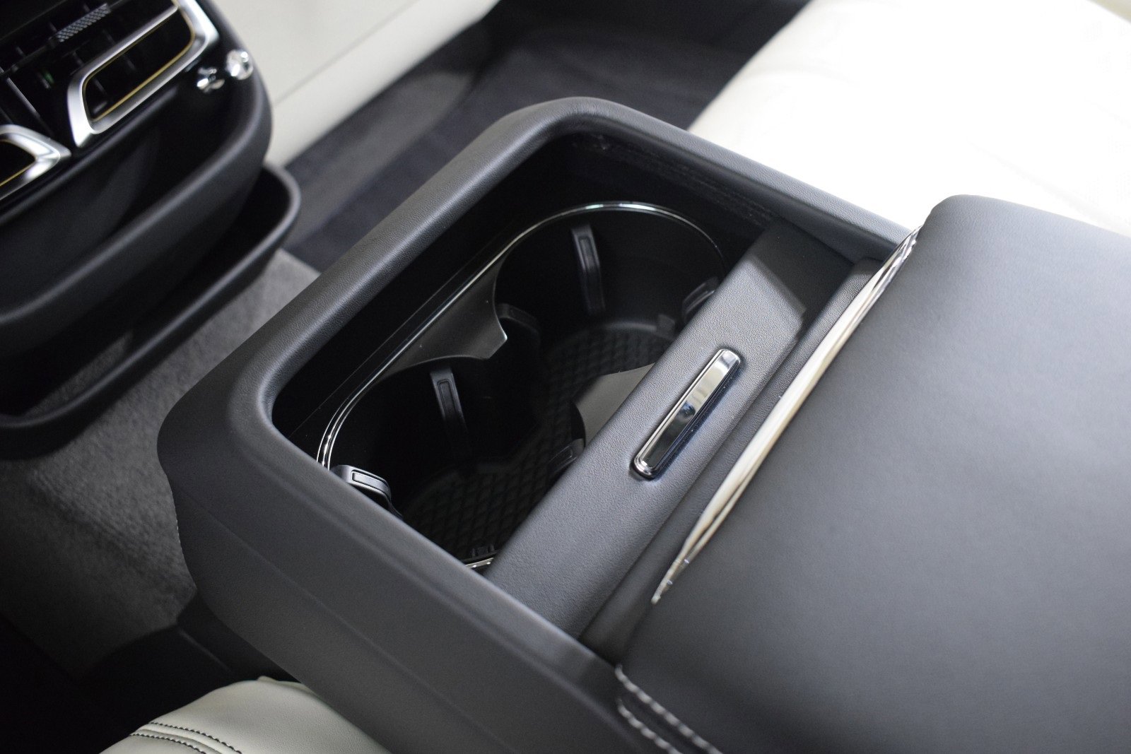 New 2025 Bentley Flying Spur Plug-In Hybrid image 22