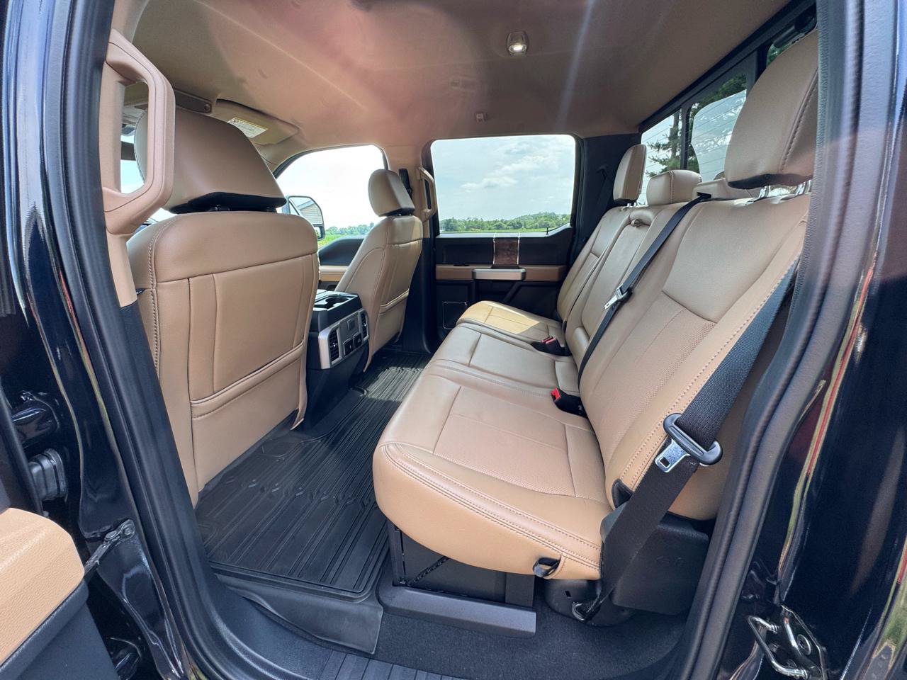 Used 2022 Ford F350 Lariat w/ Lariat Ultimate Package AWD/4WD image 12