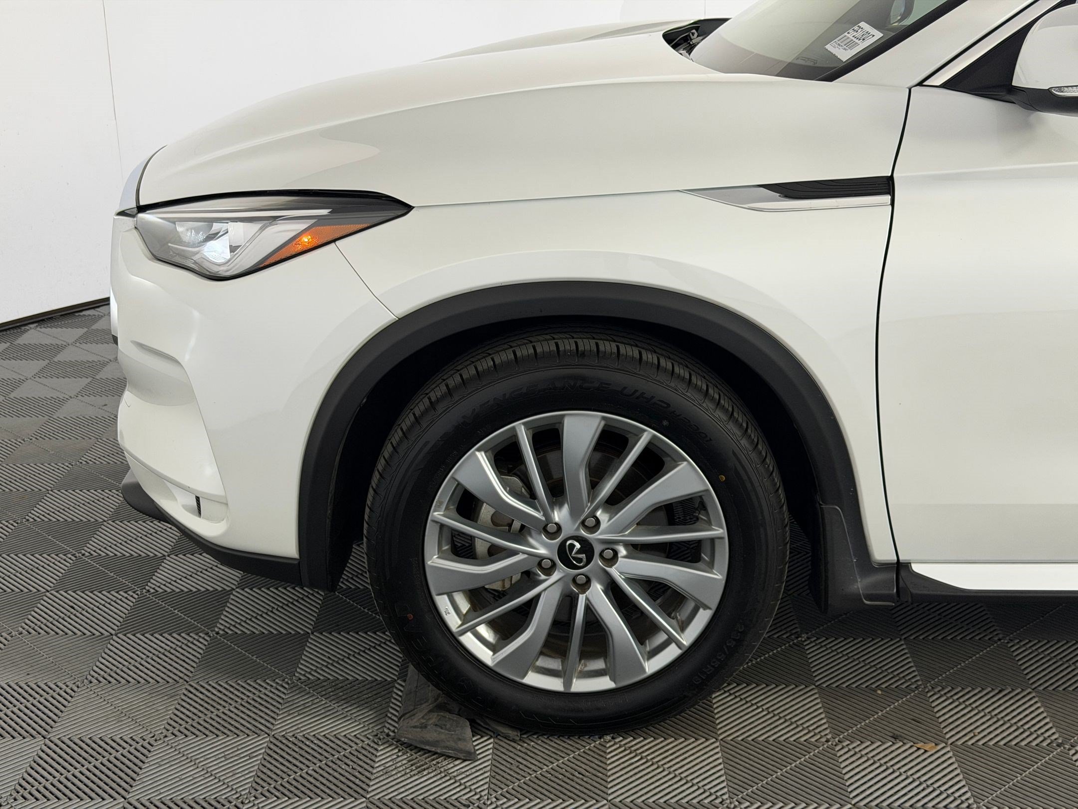 Used 2023 INFINITI QX50 Luxe FWD image 11