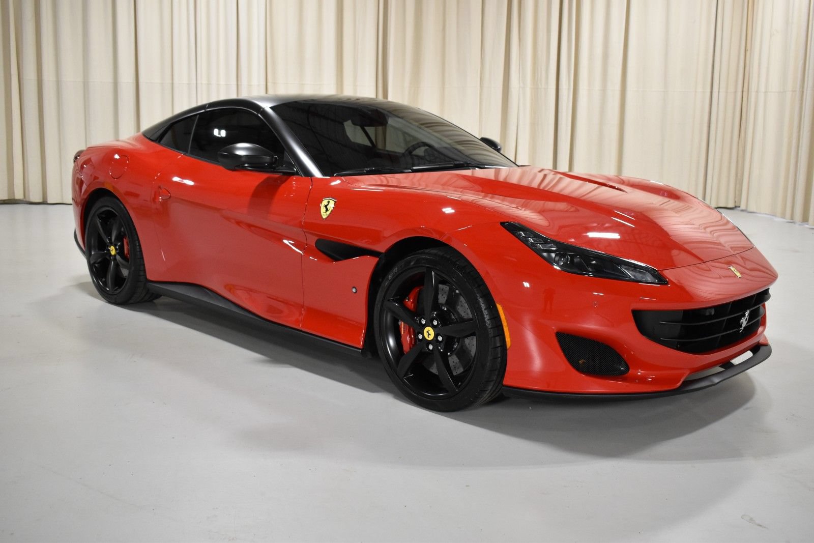 Used 2020 Ferrari Portofino RWD image 7