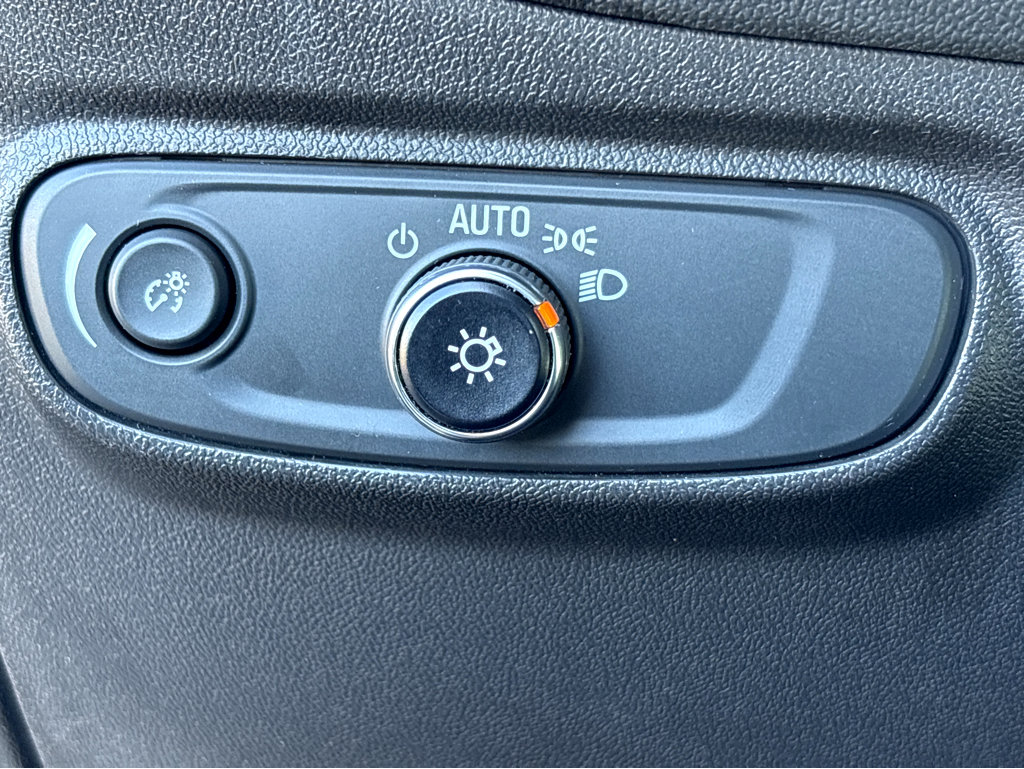 Used 2022 Chevrolet Equinox LT image 13