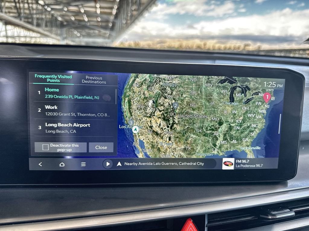 Used 2024 Kia Sorento S image 6